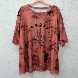 Very stretchy western print t-shirt